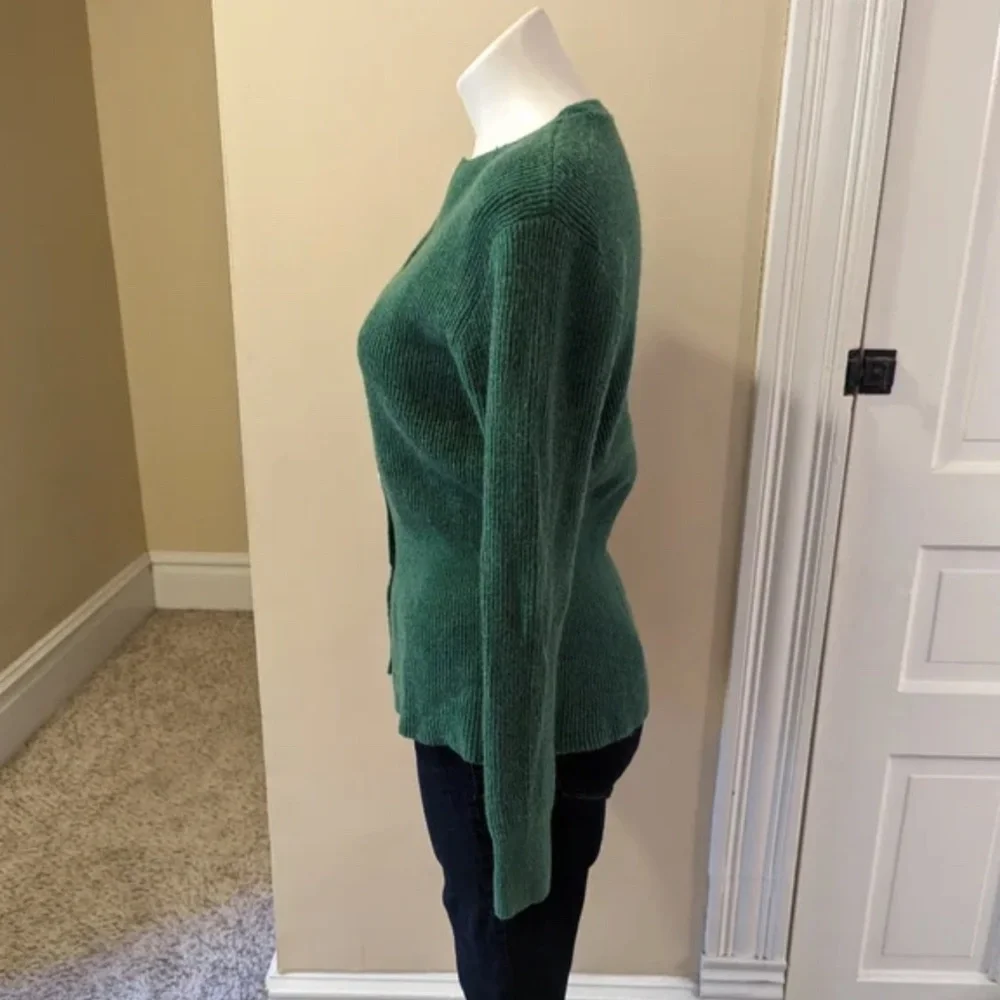 Emerald Green Peplum Button Down V-Neck Cardigan size M - Picture 13 of 13